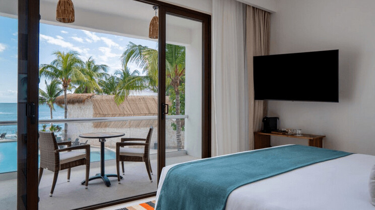 The Beachfront by The Fives Hotels